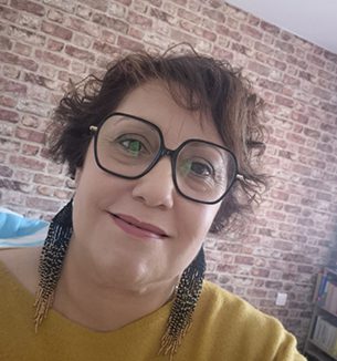 Rose, voyante et tarologue